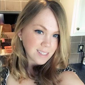 Meet your Posher, Eve